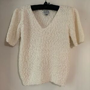 Vintage 1980s Women's Cream Chunky Knit Short Sleeved V-Neck Sweater Cottagecore